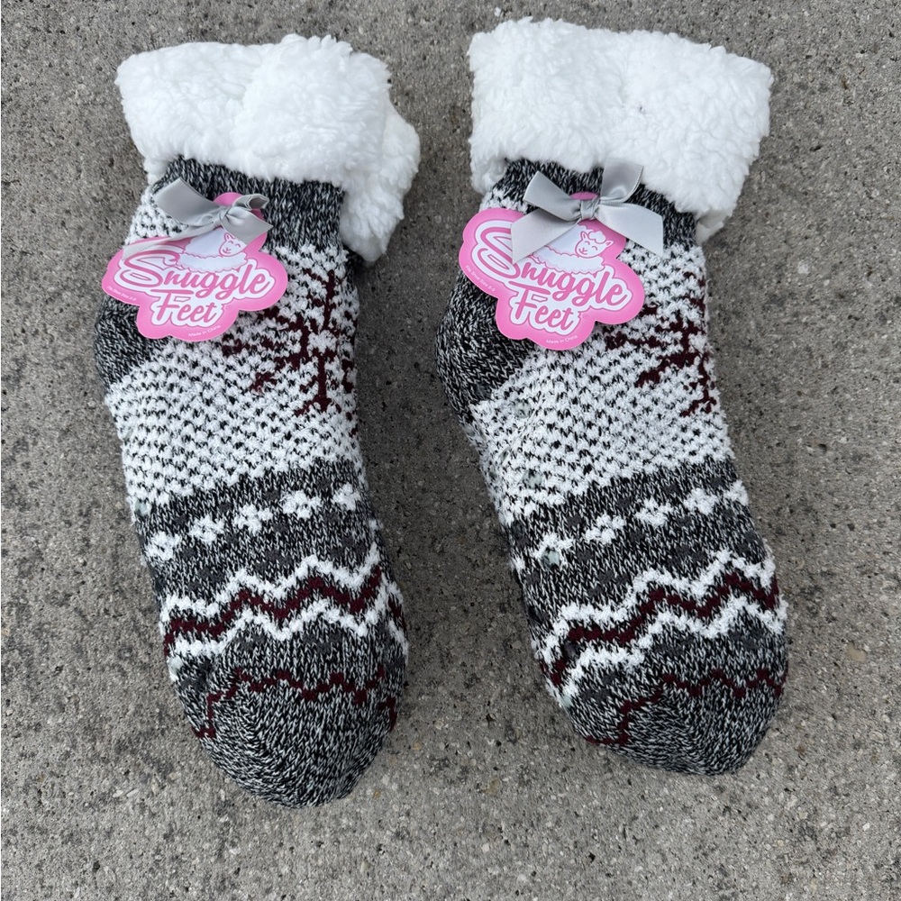 Women's Fleece-Lined Knit Socks - Gray and White